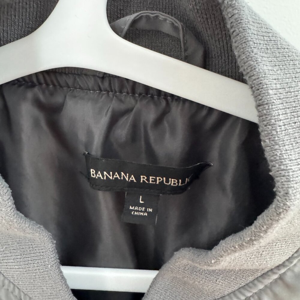 Banana Republic Linen Shell Print Button-Down (Si… - image 2